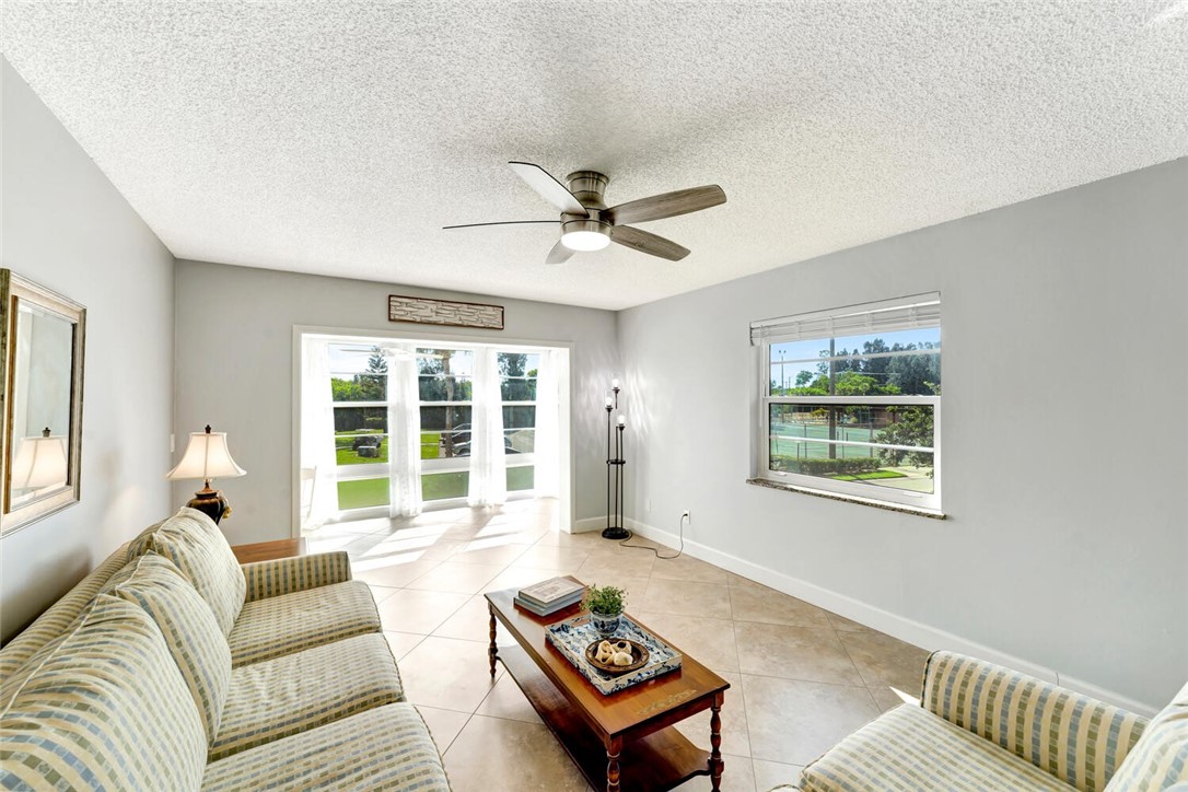 49 Woodland Drive 201