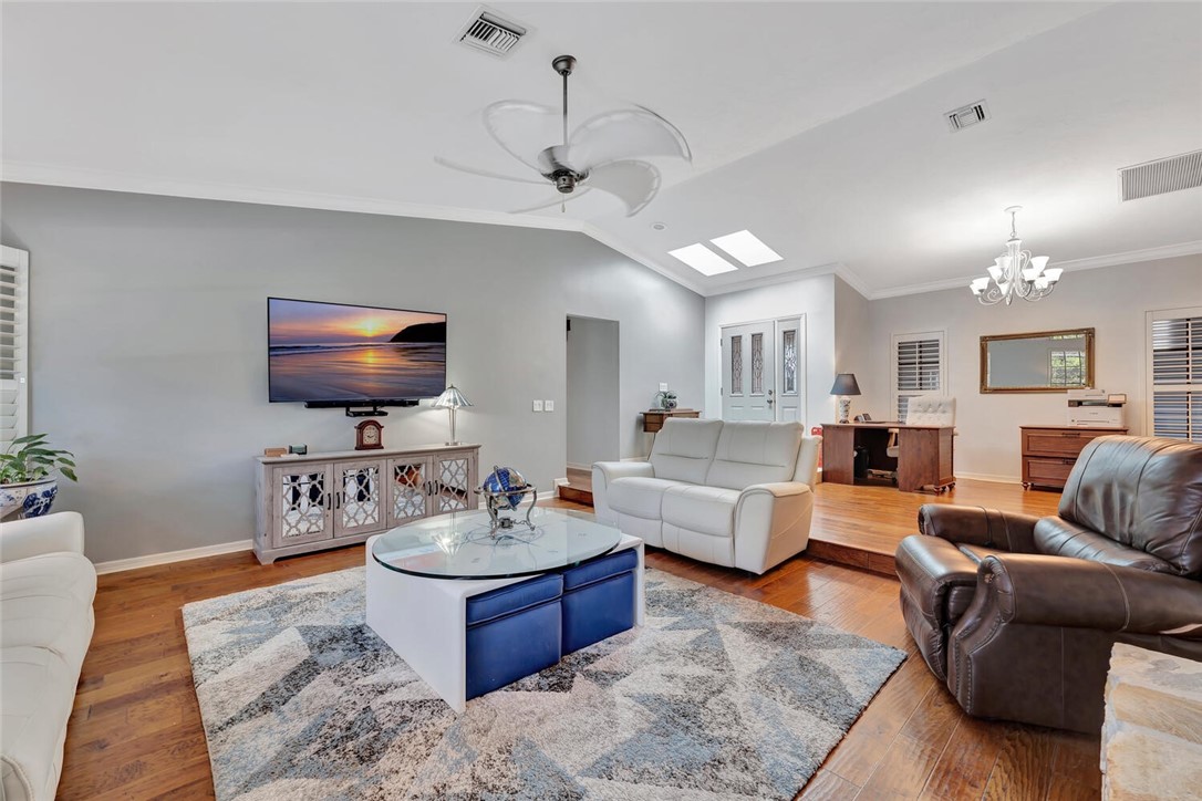 5735 Glen Eagle Lane