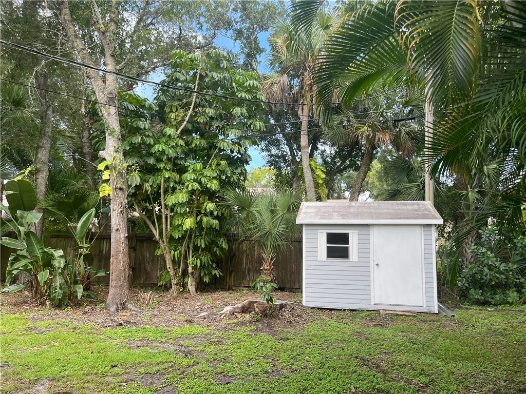 1946 Hedden Place