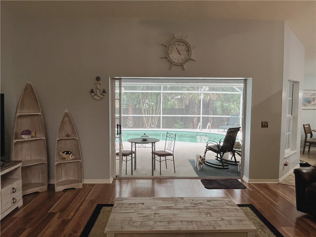 1946 Hedden Place