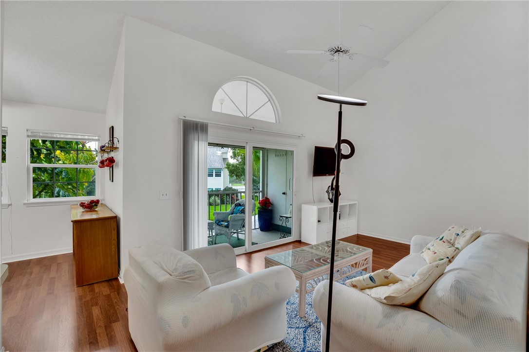 1920 Westminster Circle 12-2