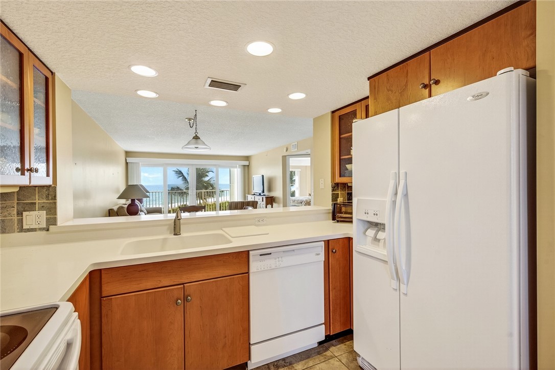 2700 Ocean Drive 302