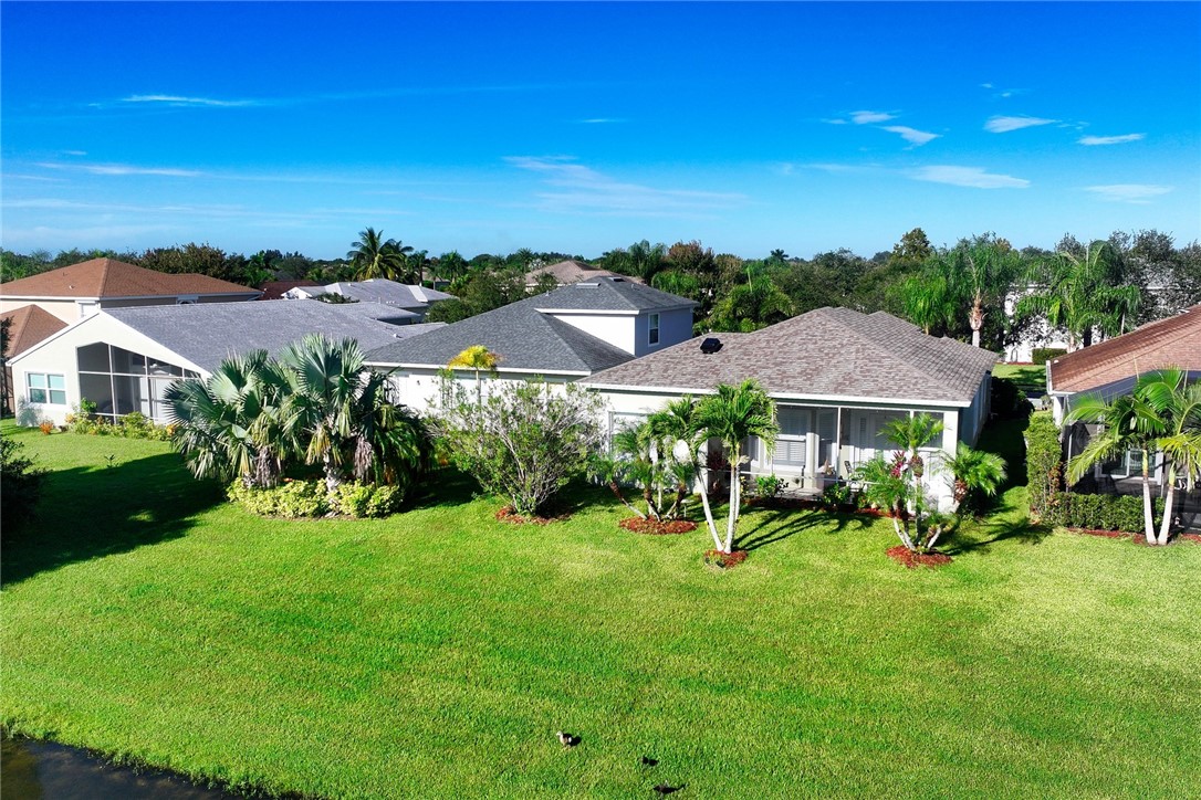 568 Calamondin Way SW