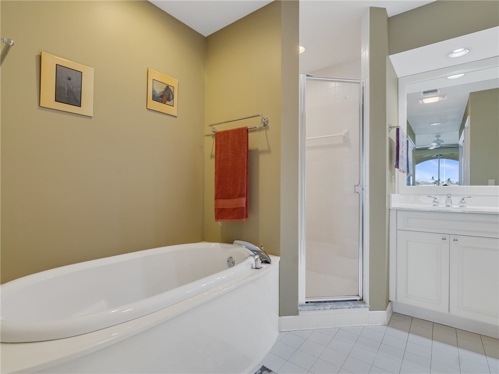5225 E Harbor Village Drive 204