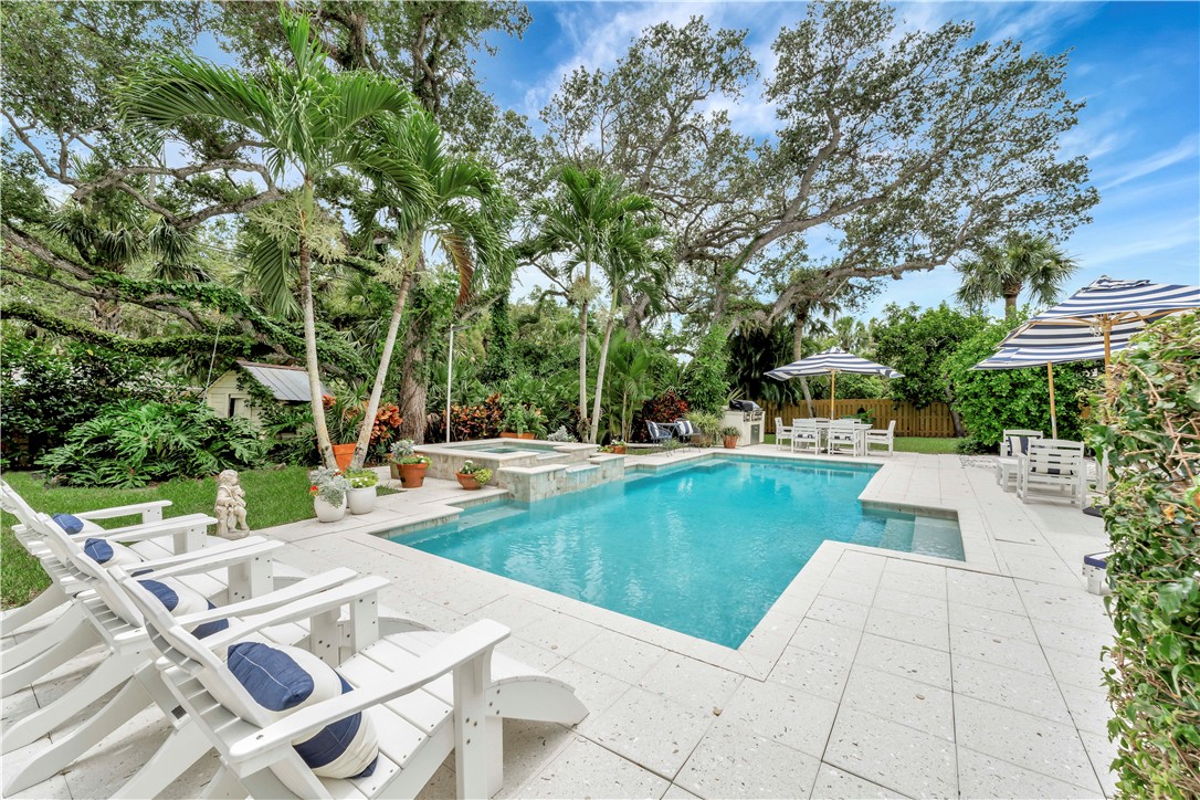 4617 Pebble Bay S
