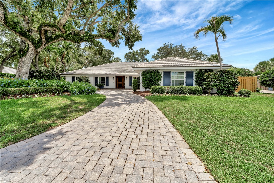4617 Pebble Bay S