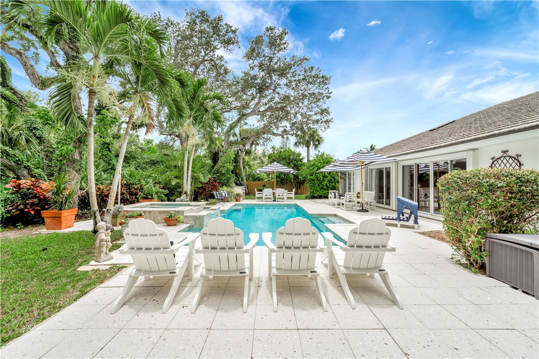 4617 Pebble Bay S