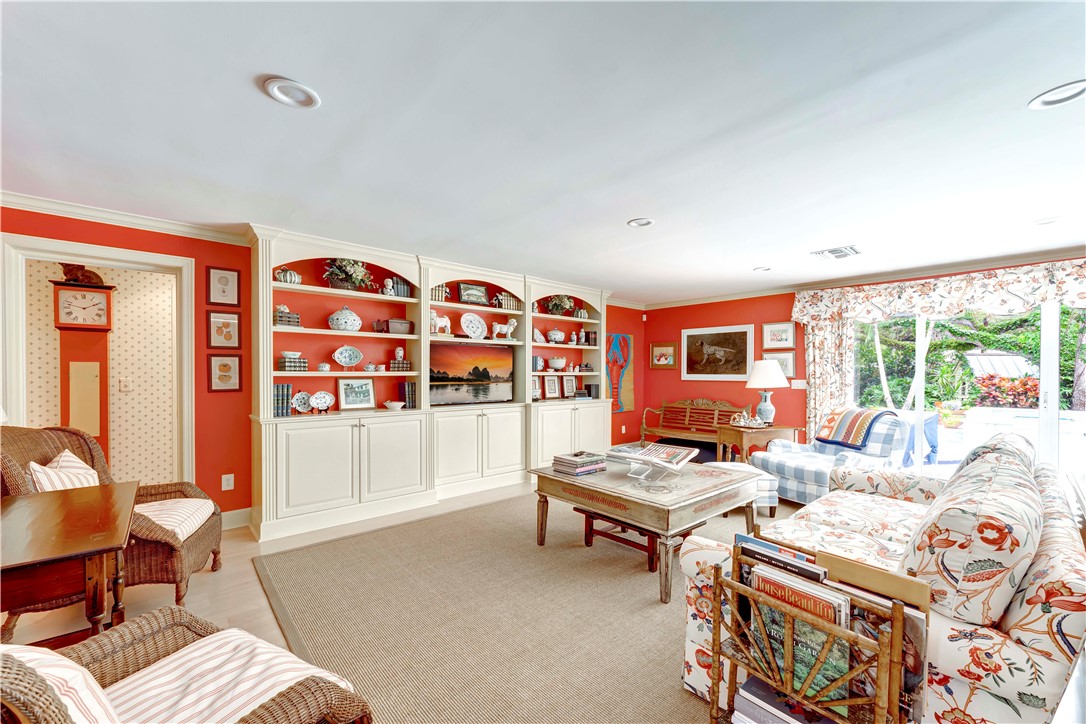 4617 Pebble Bay S