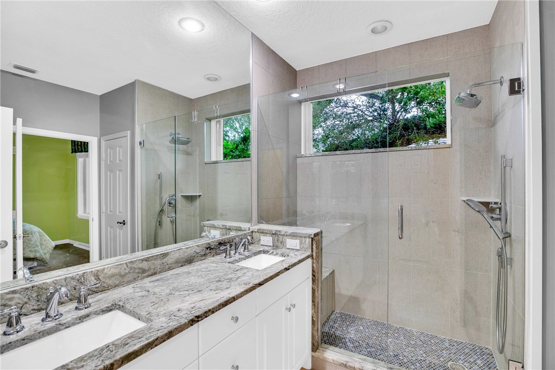 104 Hidden Oak Drive