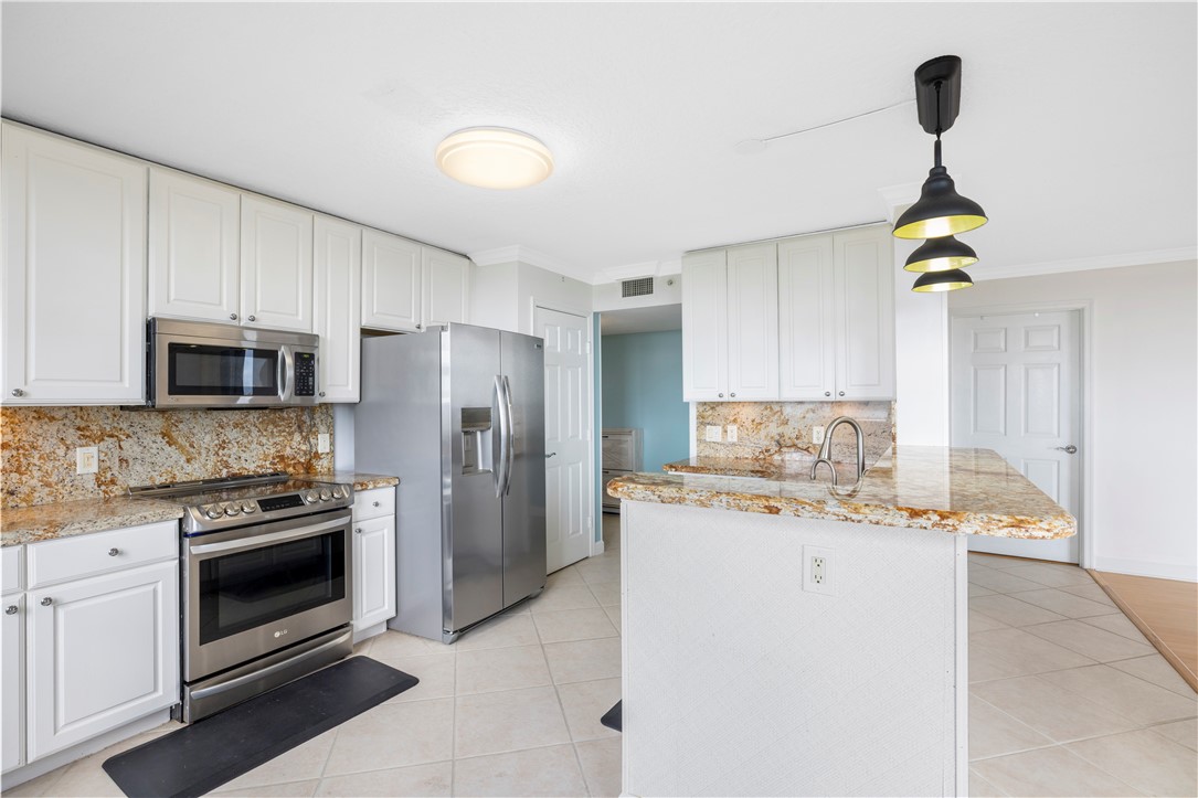 5049 N Highway A1A None PH 1901