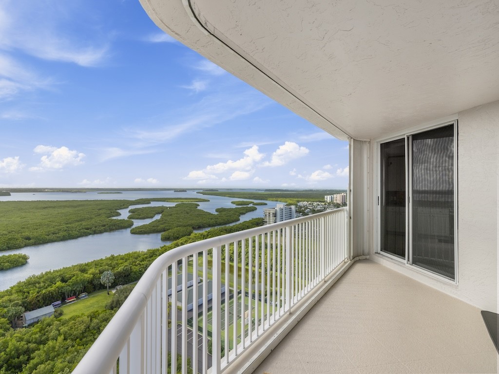 5049 N Highway A1A None PH 1901