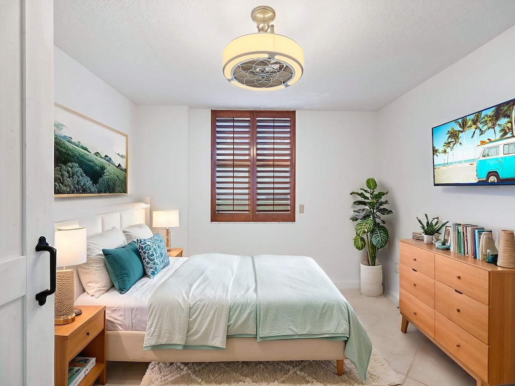 5049 N Highway A1A None PH 1901