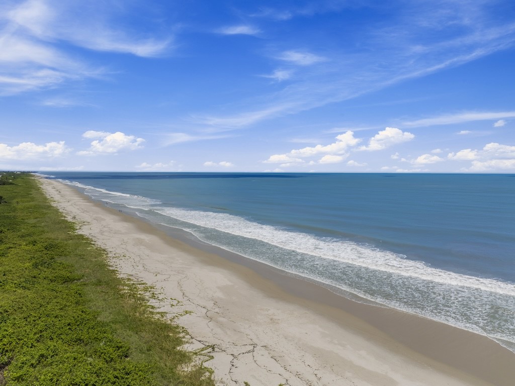 5049 N Highway A1A None PH 1901