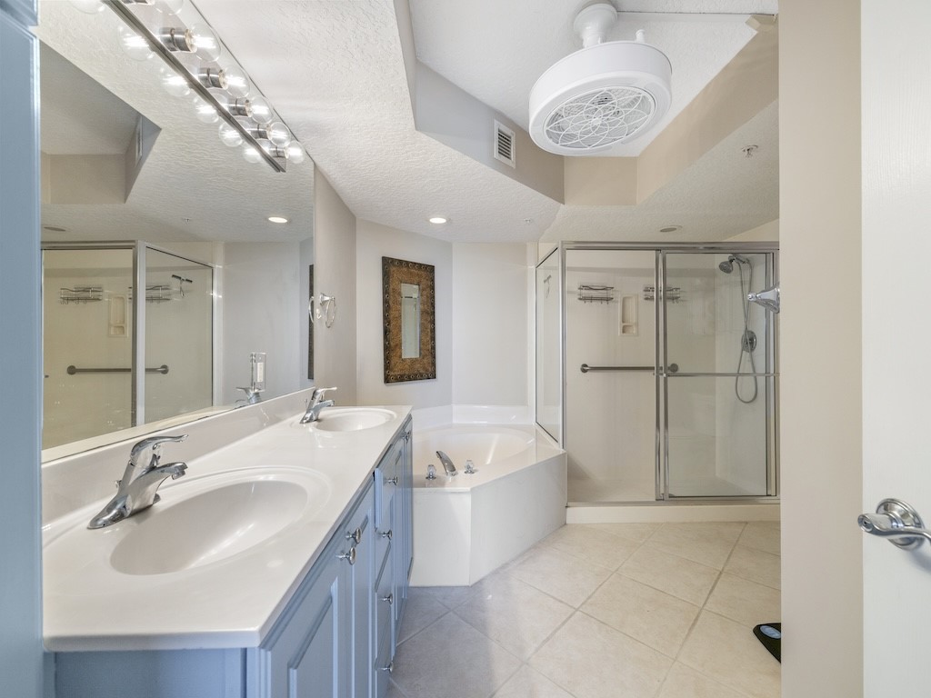 5049 N Highway A1A None PH 1901
