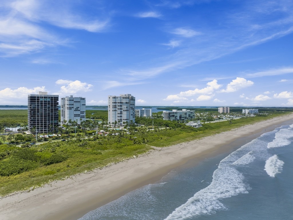 5049 N Highway A1A None PH 1901