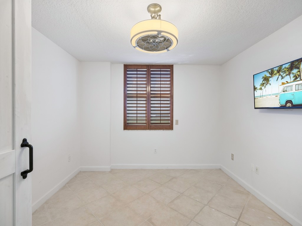 5049 N Highway A1A None PH 1901