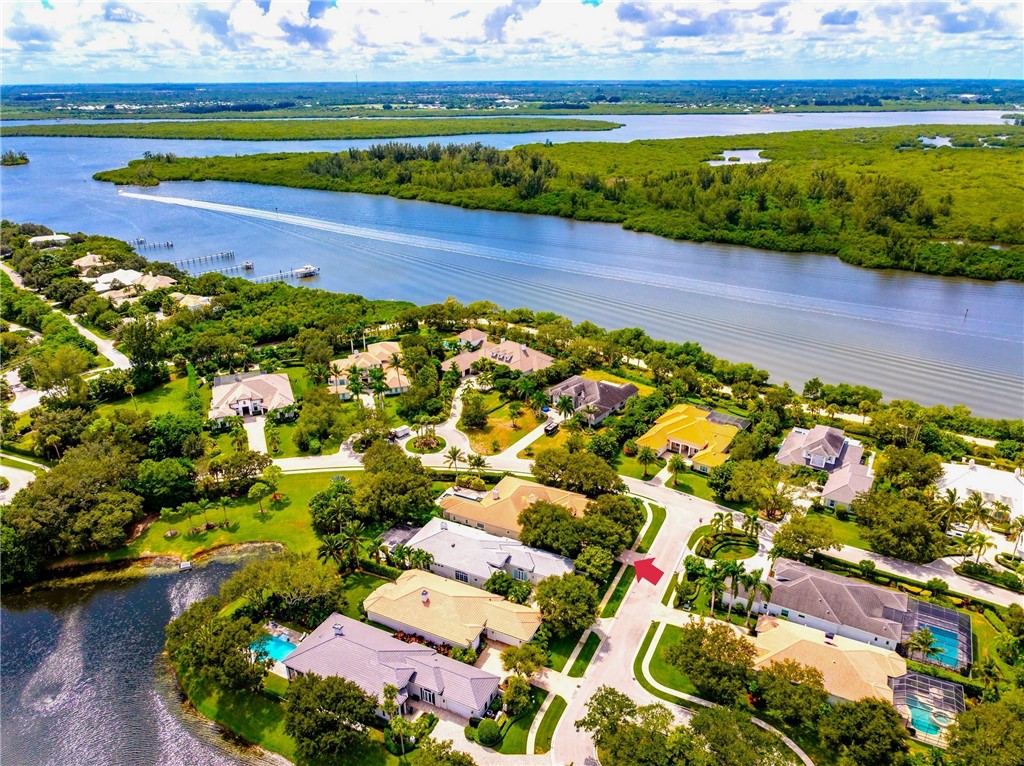 1300 Lake Bend Court