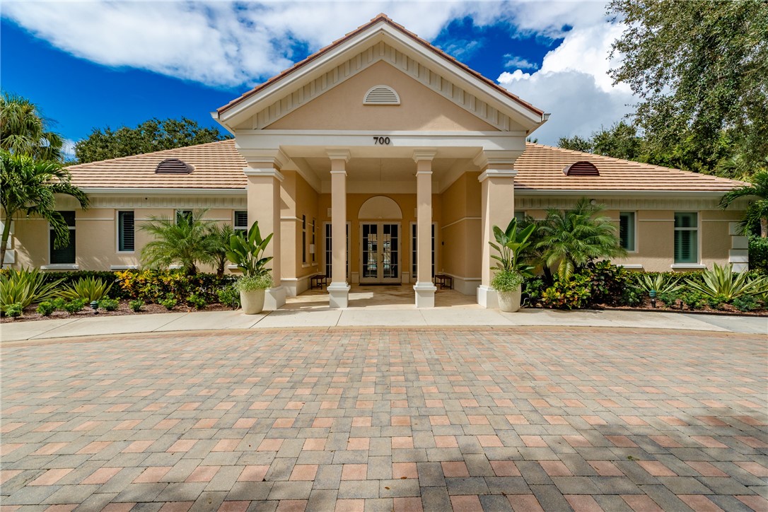 1300 Lake Bend Court