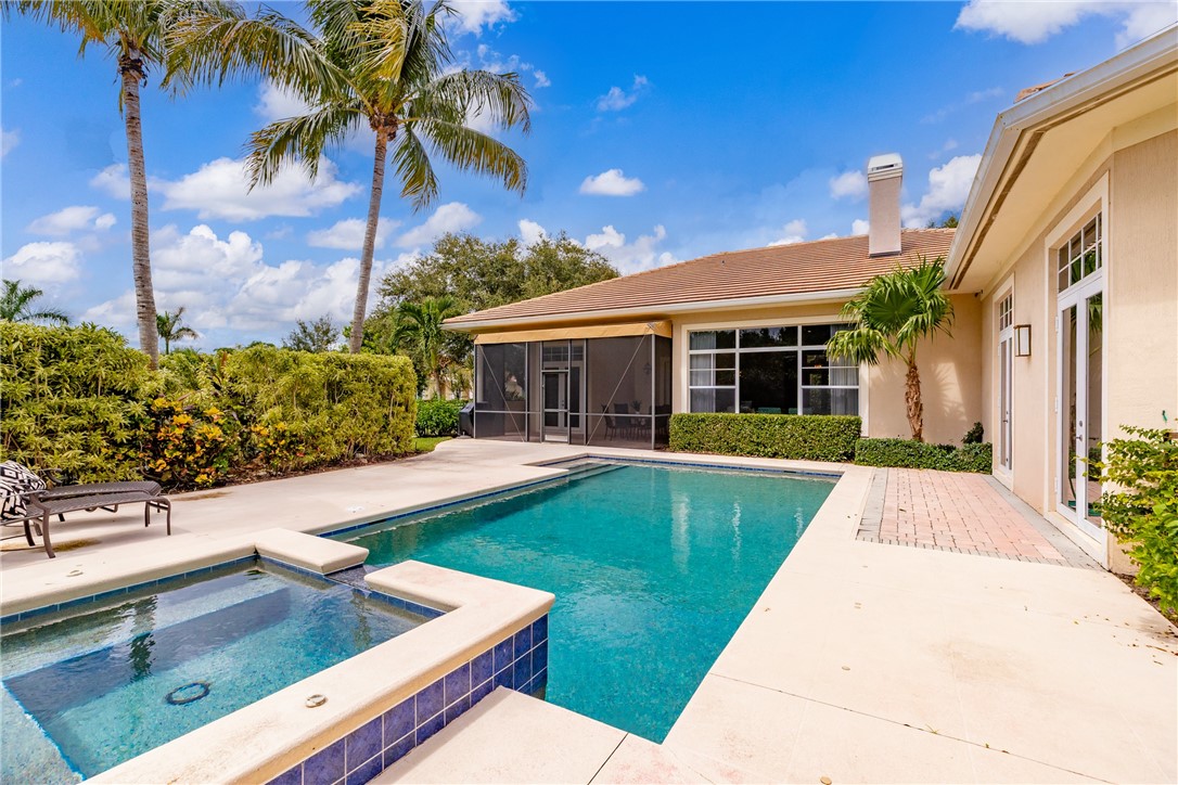 1300 Lake Bend Court