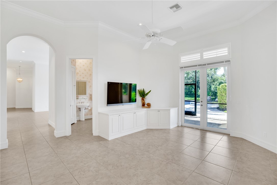 1300 Lake Bend Court
