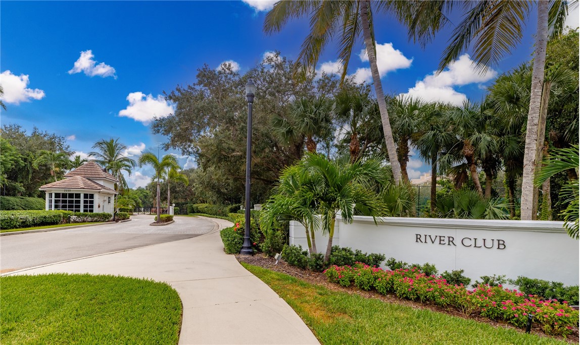 1300 Lake Bend Court