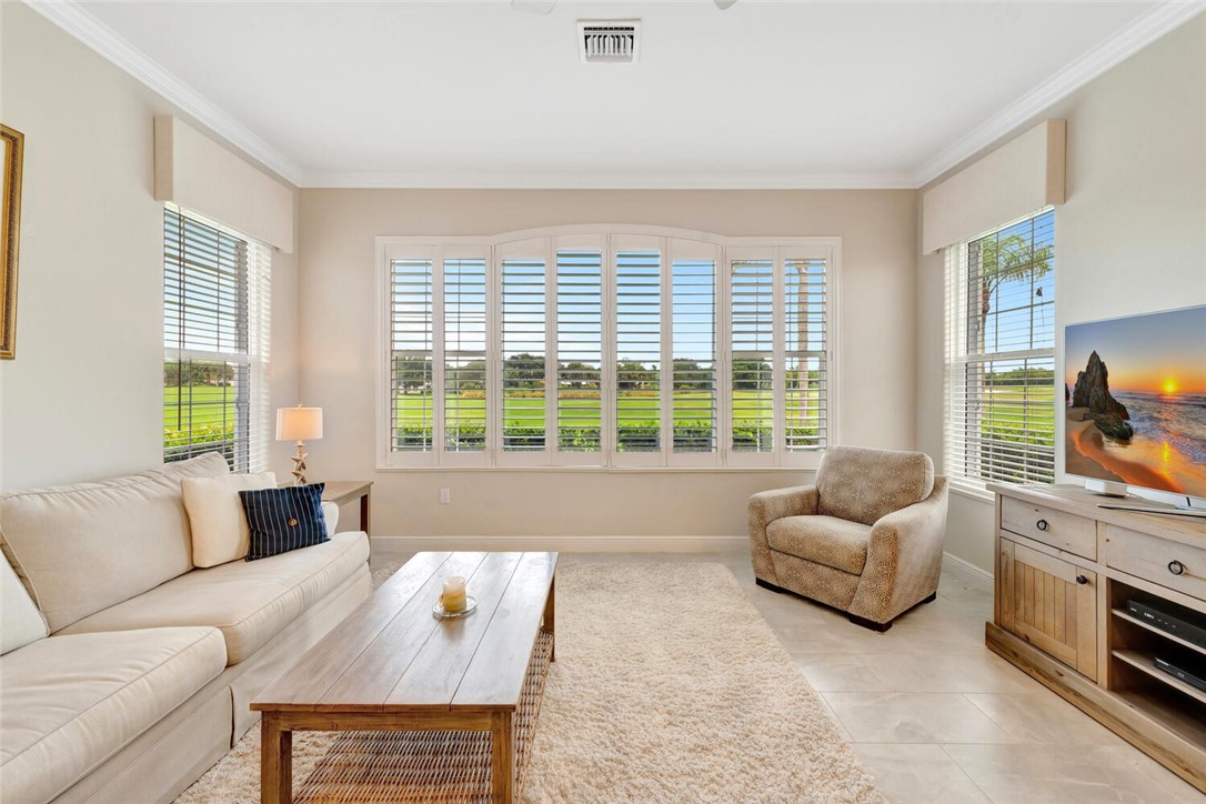 860 Saint James Lane