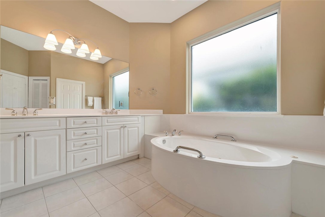 860 Saint James Lane