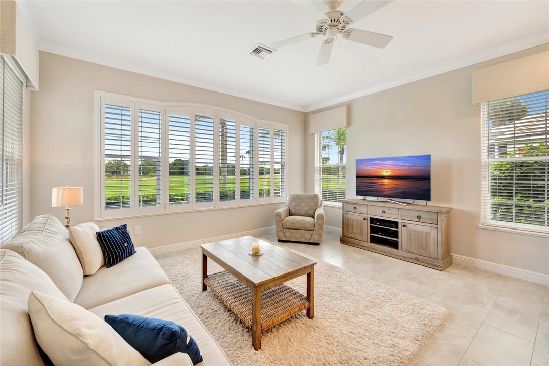 860 Saint James Lane