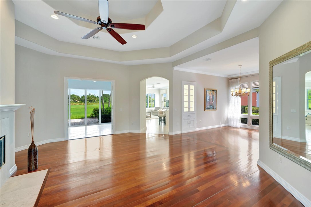 860 Saint James Lane