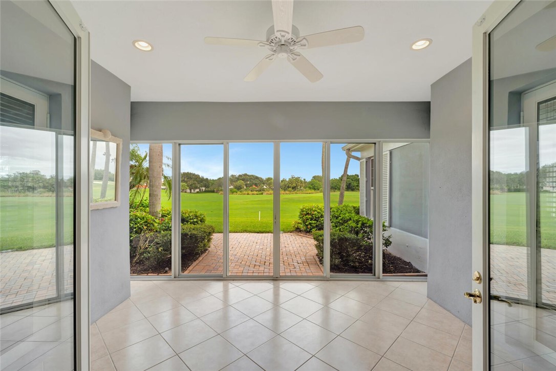 860 Saint James Lane