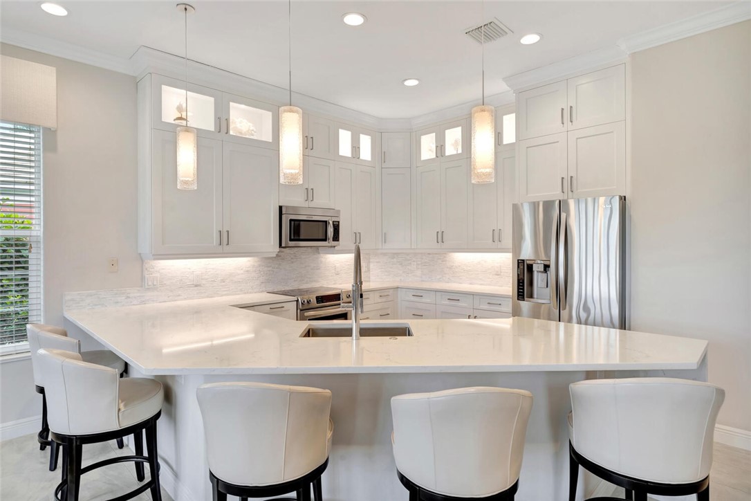 860 Saint James Lane