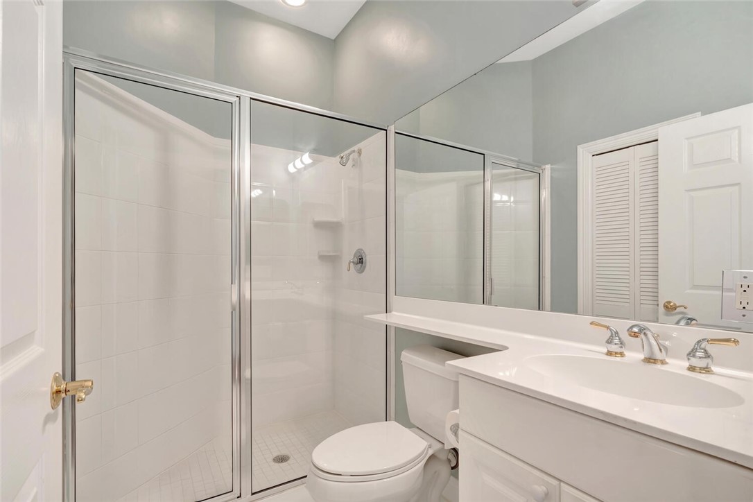 860 Saint James Lane