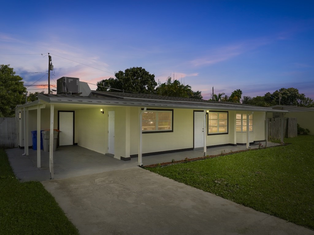 1560 3rd Court