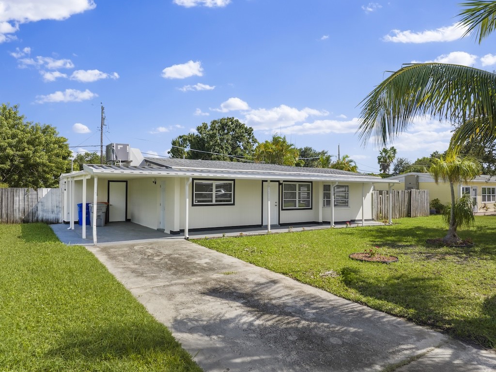 1560 3rd Court