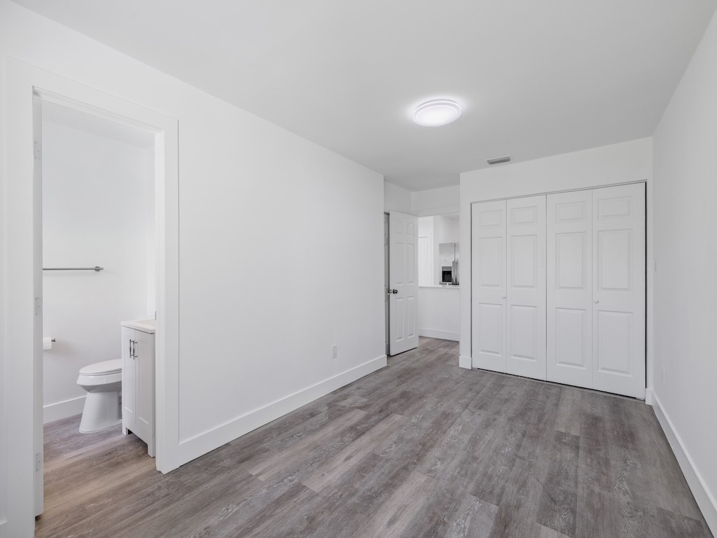 1560 3rd Court