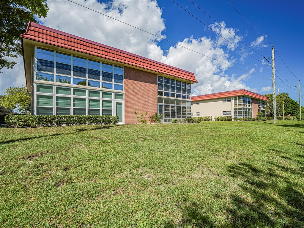 110 Spring Lake Court 102