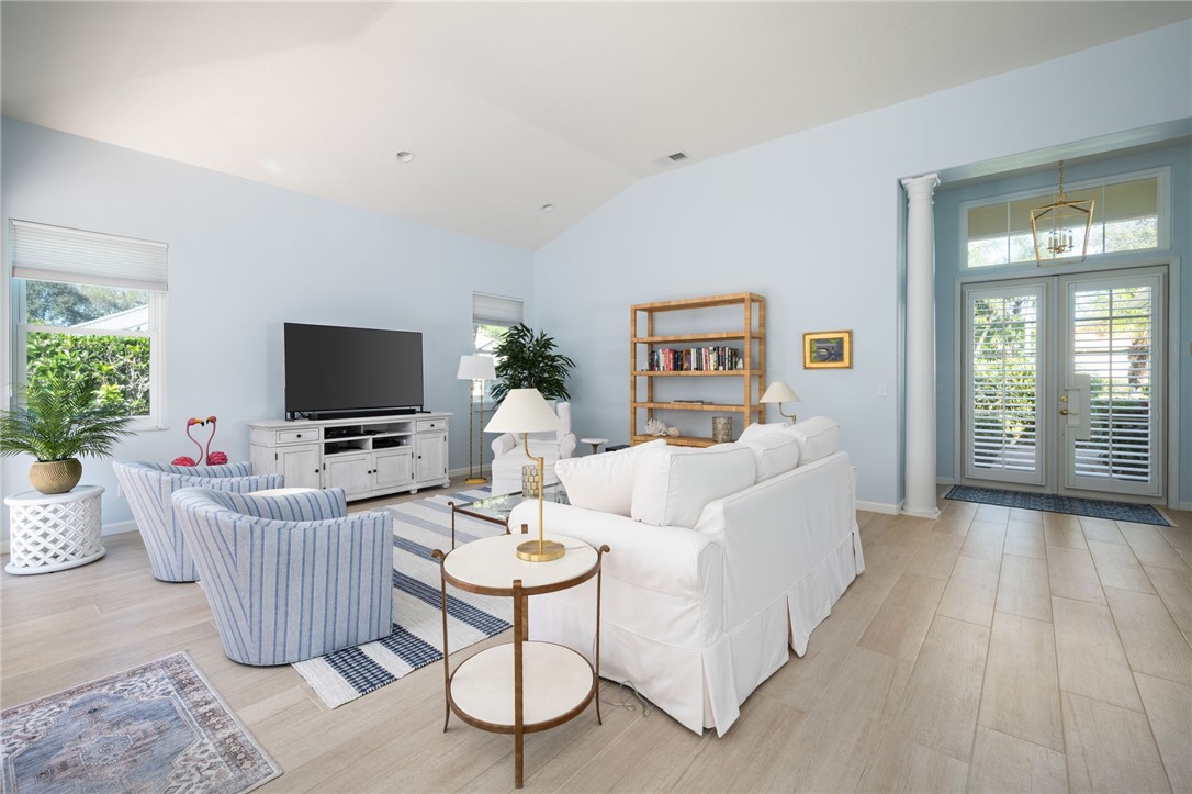 1015 Island Club Place