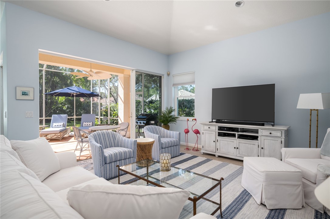 1015 Island Club Place