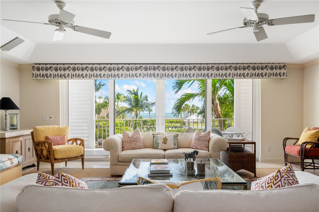 1250 W Southwinds Boulevard 215