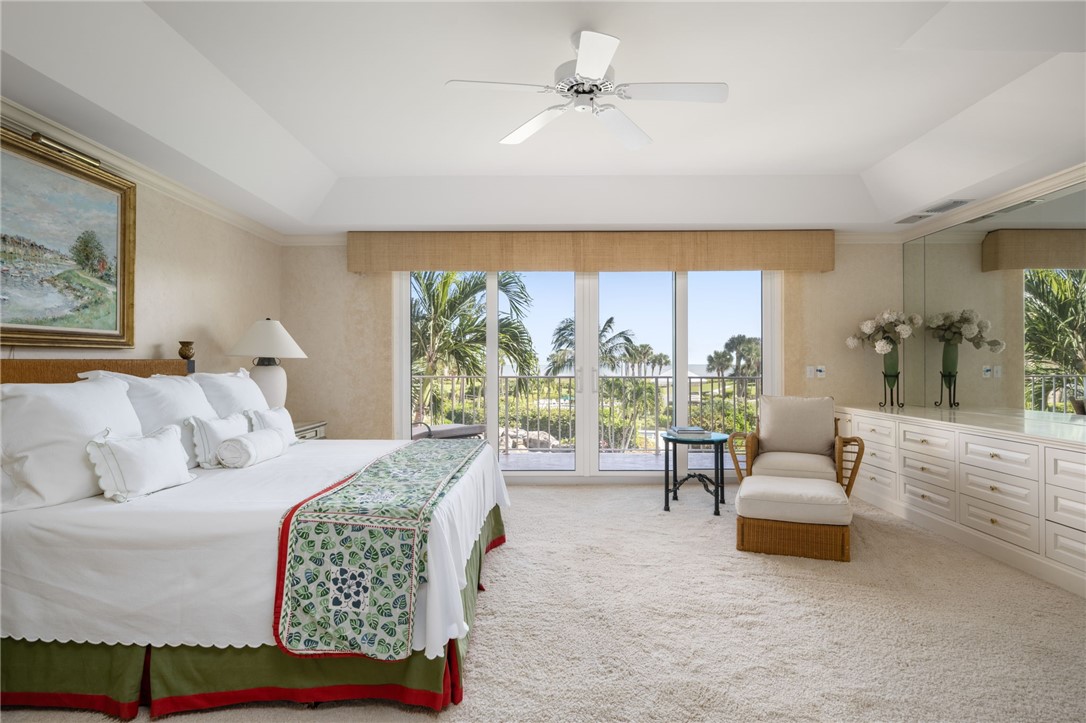 1250 W Southwinds Boulevard 215