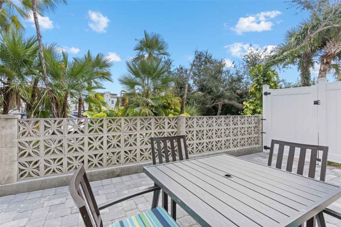 4904 Bethel Creek Drive 1