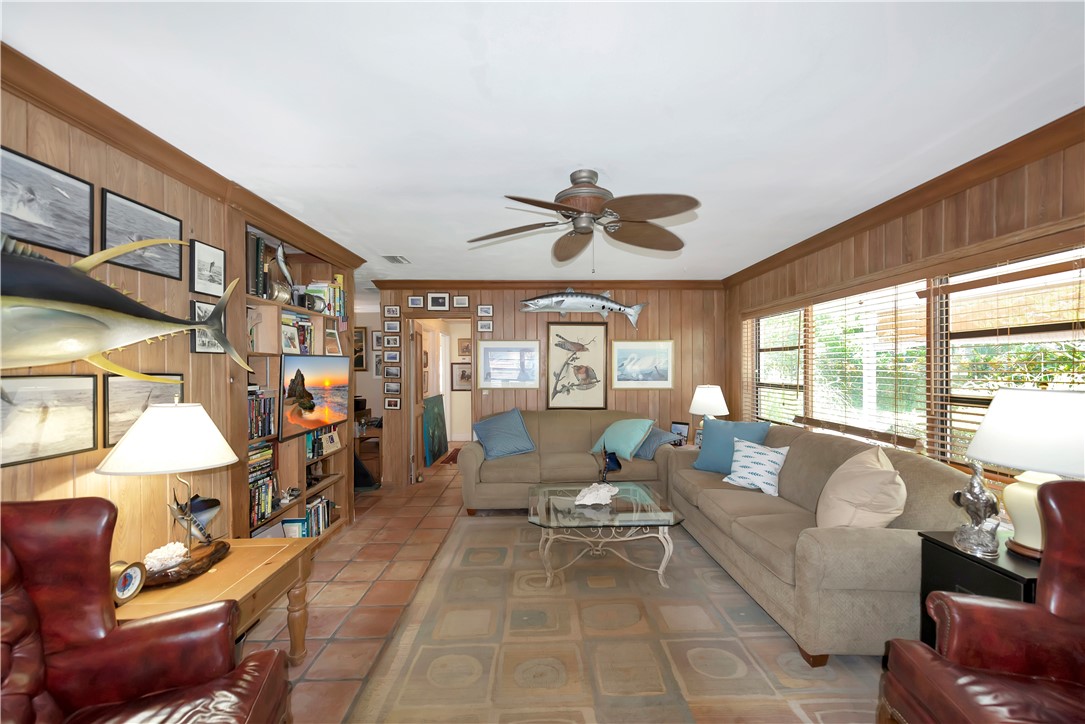 655 Acacia Road