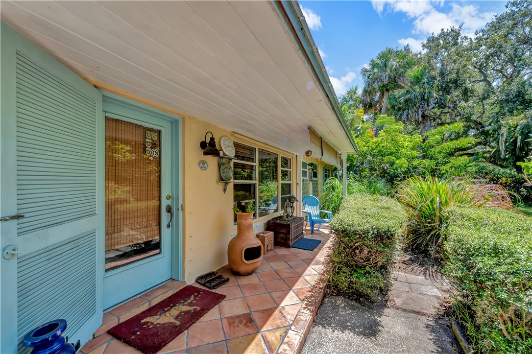 655 Acacia Road