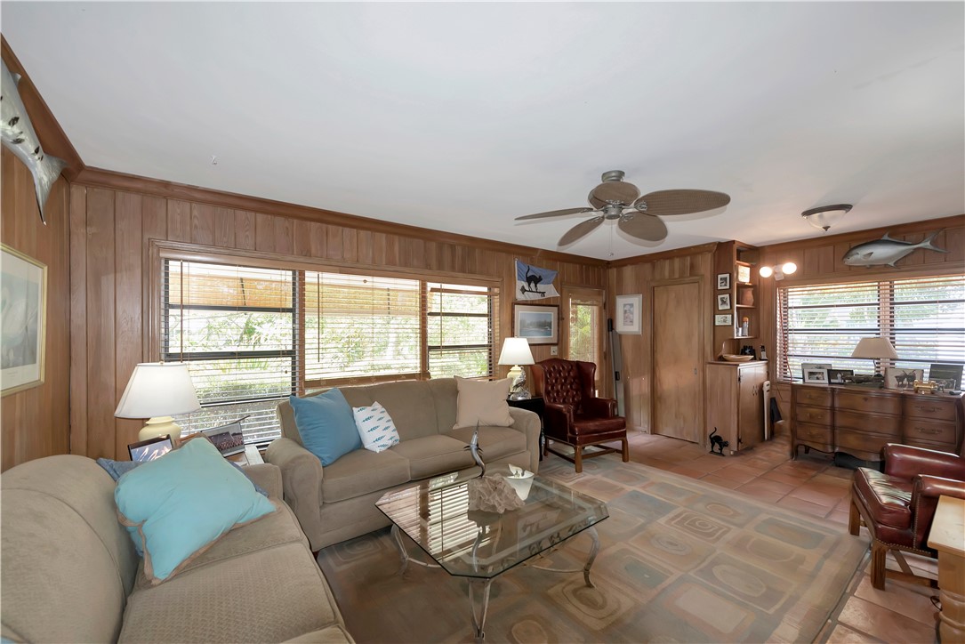 655 Acacia Road