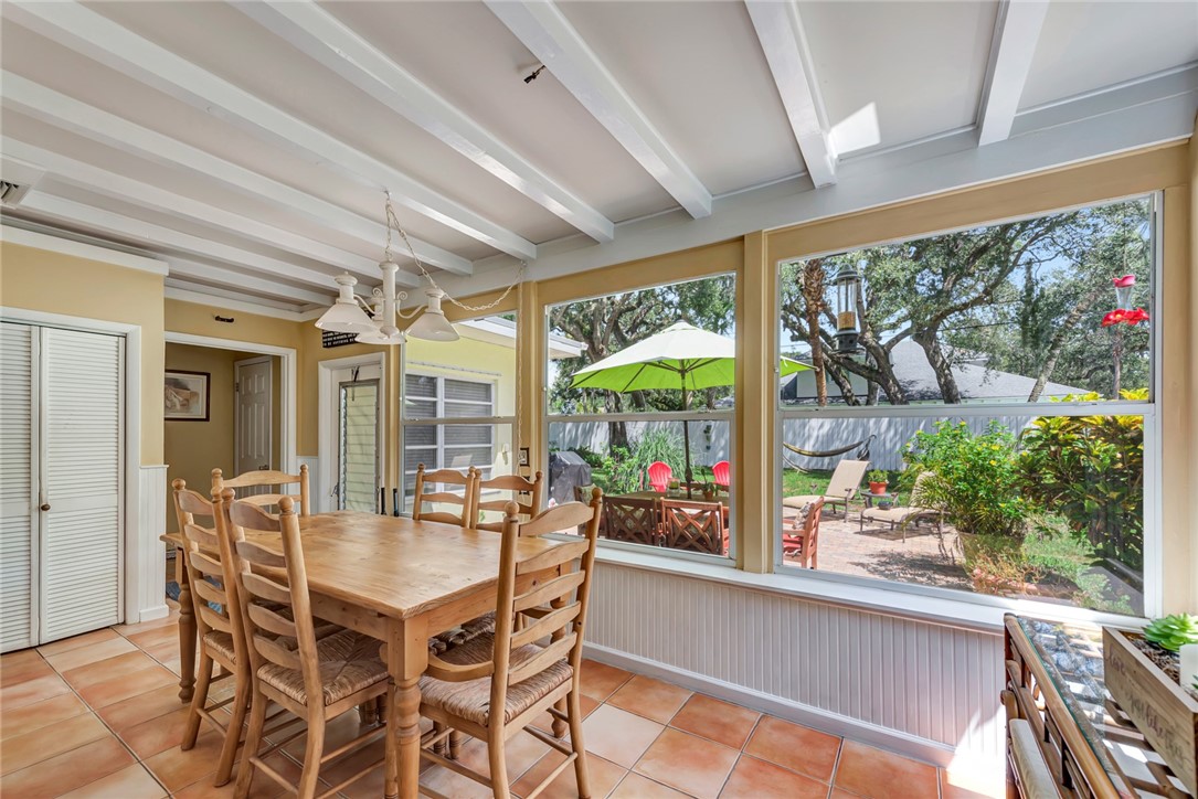 645 Acacia Road
