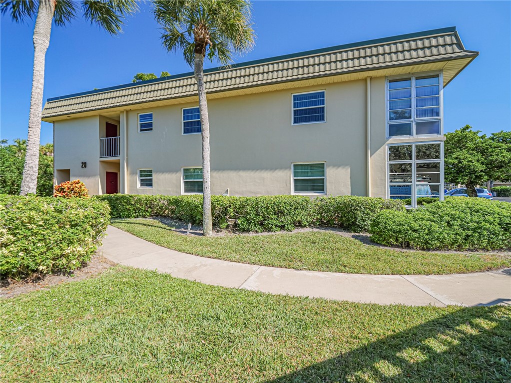 28 Vista Gardens Trail 201