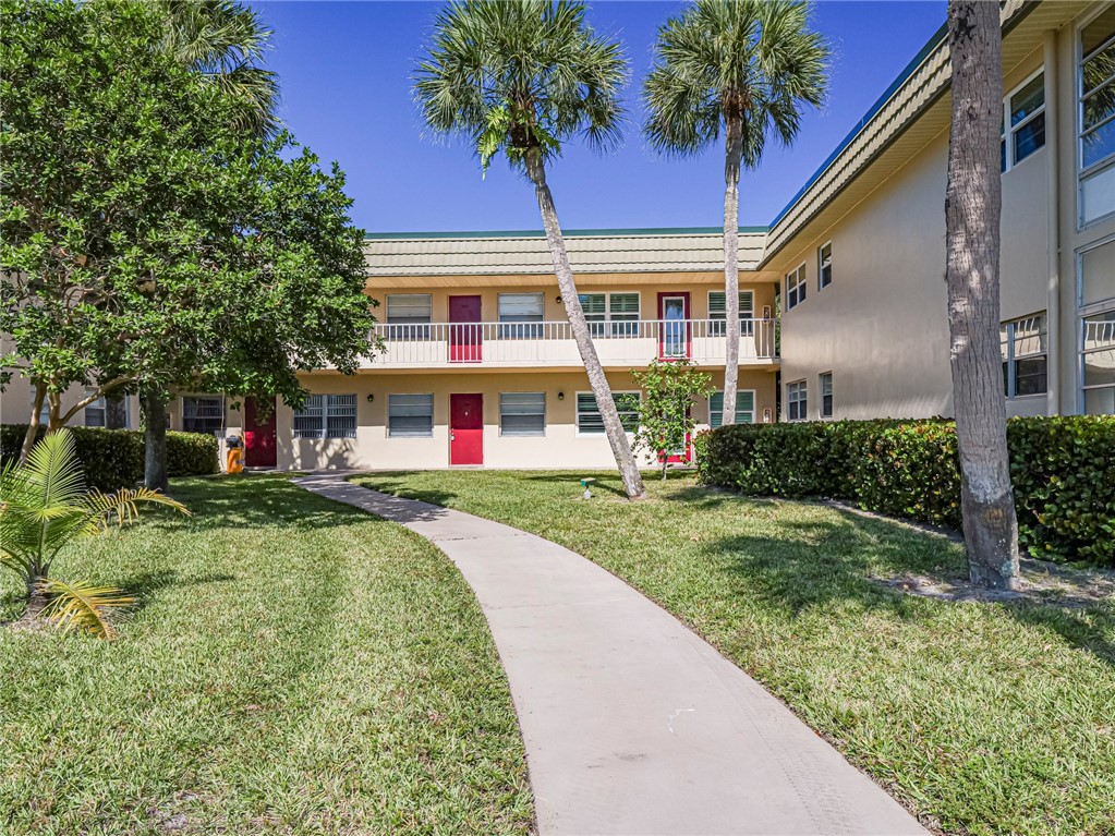 28 Vista Gardens Trail 201