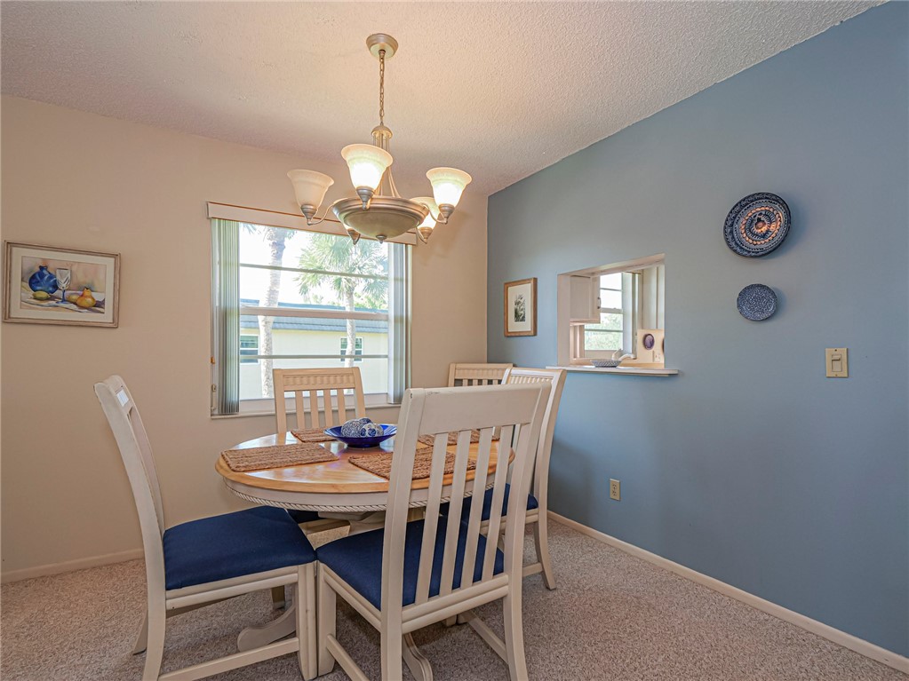 28 Vista Gardens Trail 201
