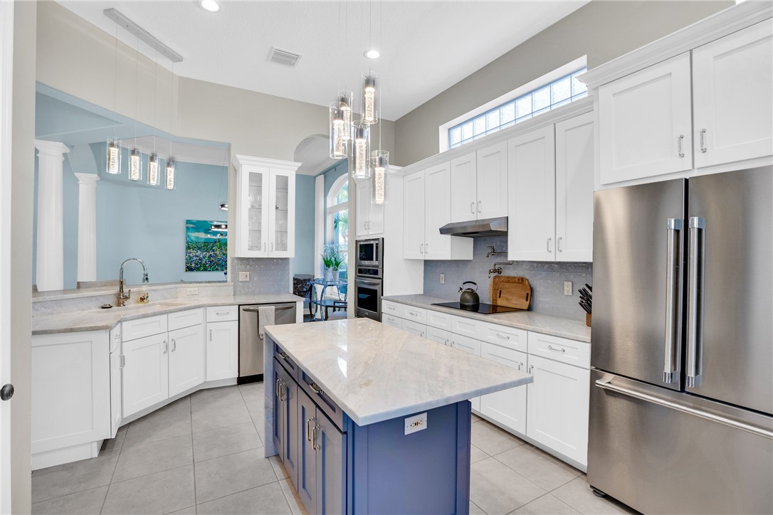 1441 W Island Club Square