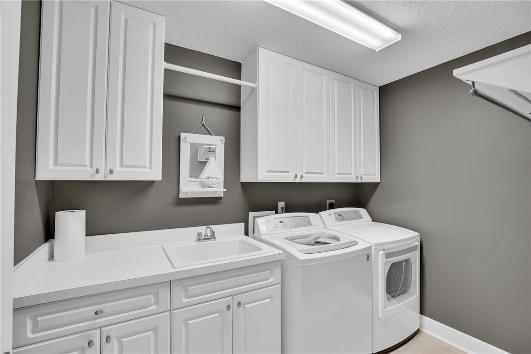 1441 W Island Club Square
